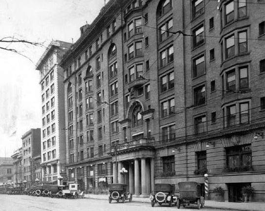 Photo of the Gibbons Hotel. It is now the site of The Dayton Grand Hotel. (Source: Dayton Police History Foundation)&amp;nbsp;